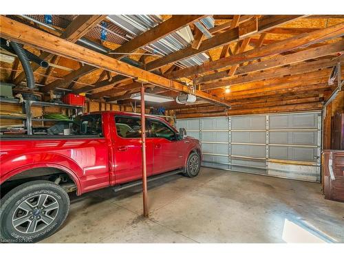 5019 Shirley Avenue, Niagara Falls, ON - Indoor Photo Showing Garage