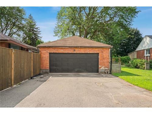 5019 Shirley Avenue, Niagara Falls, ON - Outdoor