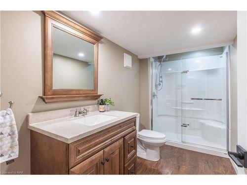 12 Scottdale Court, Pelham, ON - Indoor Photo Showing Bathroom