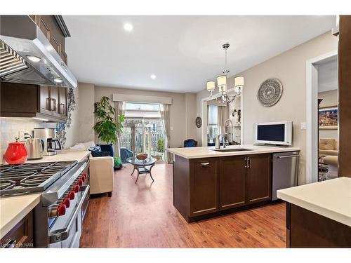 356 Concession 3 Road, Niagara-On-The-Lake, ON - Indoor Photo Showing Kitchen