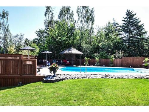 107 Melissa Crescent, Welland, ON - Outdoor With In Ground Pool With Backyard