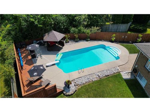 107 Melissa Crescent, Welland, ON - Outdoor With In Ground Pool With Backyard