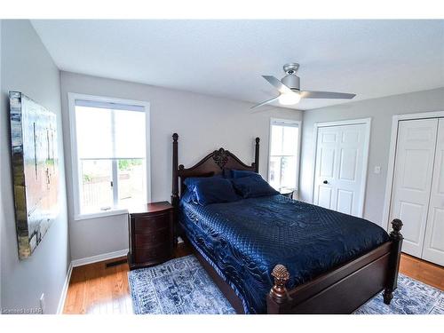 107 Melissa Crescent, Welland, ON - Indoor Photo Showing Bedroom