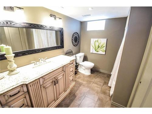 107 Melissa Crescent, Welland, ON - Indoor Photo Showing Bathroom