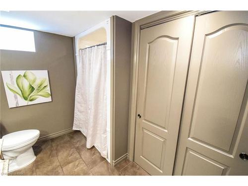 107 Melissa Crescent, Welland, ON - Indoor Photo Showing Bathroom