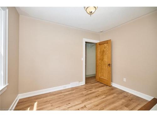 50 Riceland Avenue, Fort Erie, ON - Indoor Photo Showing Other Room