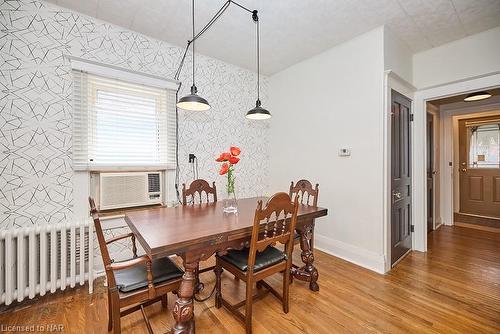 54 Henry Street, St. Catharines, ON - Indoor Photo Showing Dining Room