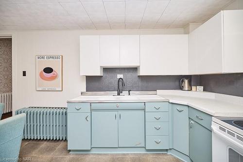 54 Henry Street, St. Catharines, ON - Indoor Photo Showing Kitchen