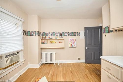 54 Henry Street, St. Catharines, ON - Indoor Photo Showing Other Room