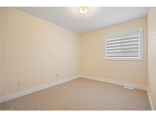 408 Hummel Crescent, Fort Erie, ON - Indoor Photo Showing Other Room