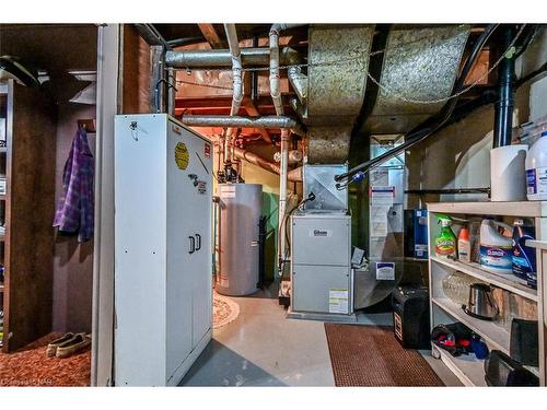 4118 Chippawa Parkway, Niagara Falls, ON - Indoor Photo Showing Basement