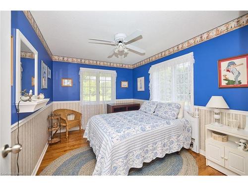 51250 Tunnacliffe Road S, Wainfleet, ON - Indoor Photo Showing Bedroom