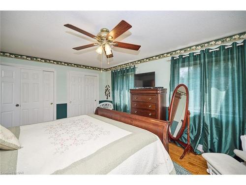 51250 Tunnacliffe Road S, Wainfleet, ON - Indoor Photo Showing Bedroom