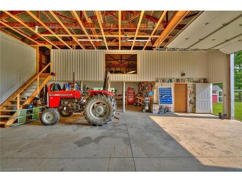 51250 Tunnacliffe Road S, Wainfleet, ON - Indoor Photo Showing Garage