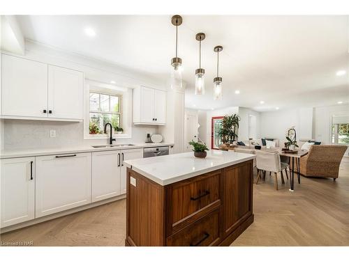 698 Rye Street, Niagara-On-The-Lake, ON - Indoor Photo Showing Kitchen With Double Sink