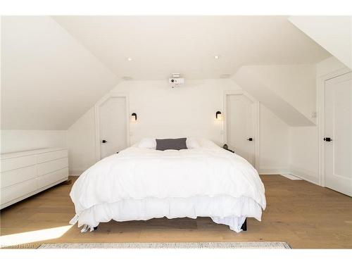 698 Rye Street, Niagara-On-The-Lake, ON - Indoor Photo Showing Bedroom