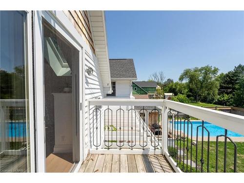 698 Rye Street, Niagara-On-The-Lake, ON - Outdoor With In Ground Pool With Exterior