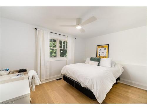 698 Rye Street, Niagara-On-The-Lake, ON - Indoor Photo Showing Bedroom