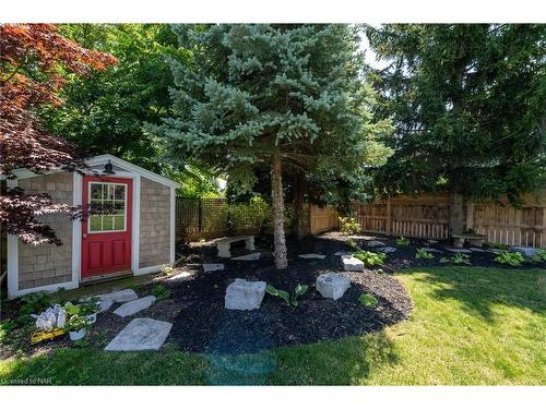 698 Rye Street, Niagara-On-The-Lake, ON - Outdoor With Backyard