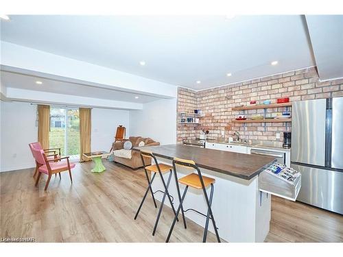 59 Permilla Street, St. Catharines, ON - Indoor Photo Showing Dining Room