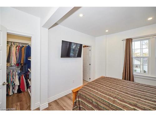 59 Permilla Street, St. Catharines, ON - Indoor Photo Showing Bedroom