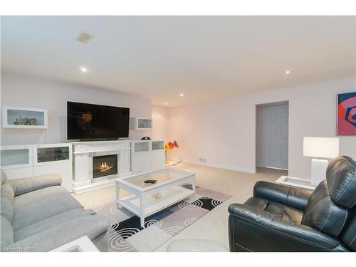 3382 Dustan Street, Vineland, ON - Indoor Photo Showing Living Room With Fireplace