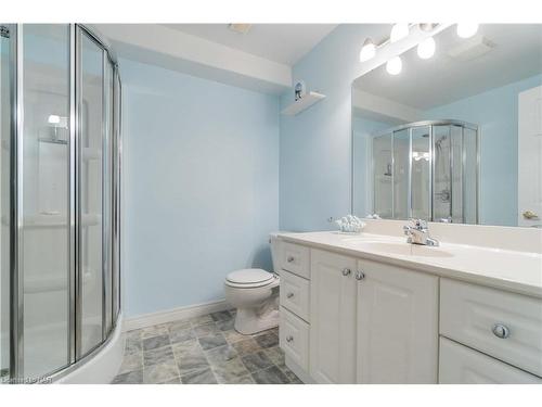 3382 Dustan Street, Vineland, ON - Indoor Photo Showing Bathroom