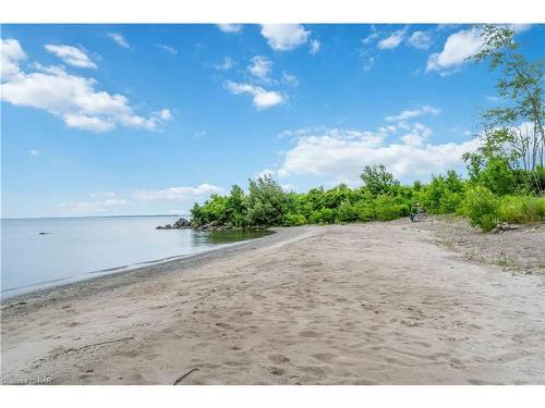 3382 Dustan Street, Vineland, ON - Outdoor With Body Of Water With View