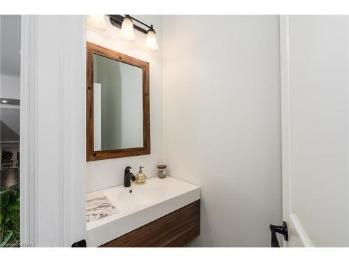 8 Runnymede Road, Port Colborne, ON - Indoor Photo Showing Bathroom