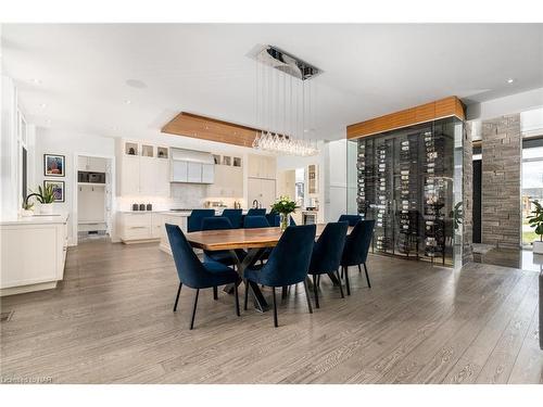 11 Woodbourne Court, Niagara-On-The-Lake, ON - Indoor Photo Showing Dining Room