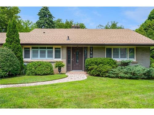 2 Peachtree Park, Fonthill, ON - Outdoor With Deck Patio Veranda