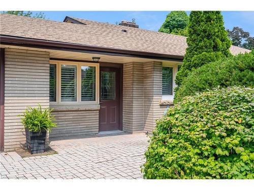 2 Peachtree Park, Fonthill, ON - Outdoor With Deck Patio Veranda