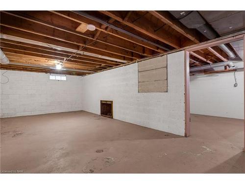 2 Peachtree Park, Fonthill, ON - Indoor Photo Showing Basement