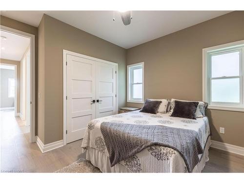 681 Warner Road, Niagara-On-The-Lake, ON - Indoor Photo Showing Bedroom