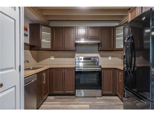 681 Warner Road, Niagara-On-The-Lake, ON - Indoor Photo Showing Kitchen