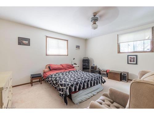 154 Dalhousie Avenue, St. Catharines, ON - Indoor Photo Showing Bedroom