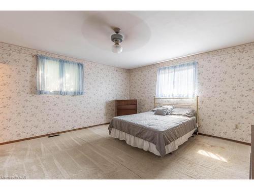 154 Dalhousie Avenue, St. Catharines, ON - Indoor Photo Showing Bedroom