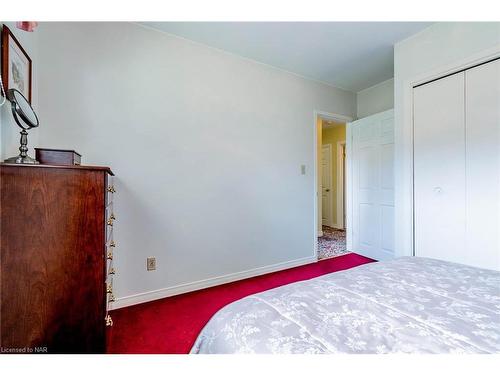 32 Wakelin Terrace, St. Catharines, ON - Indoor Photo Showing Bedroom