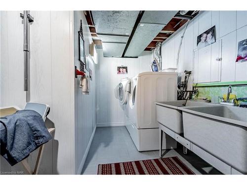 32 Wakelin Terrace, St. Catharines, ON - Indoor Photo Showing Laundry Room