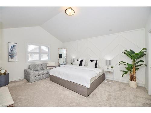 4363 Willick Road, Niagara Falls, ON - Indoor Photo Showing Bedroom