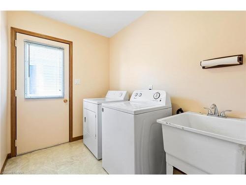 337 Barrick Road, Port Colborne, ON - Indoor Photo Showing Laundry Room