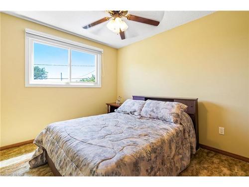 337 Barrick Road, Port Colborne, ON - Indoor Photo Showing Bedroom