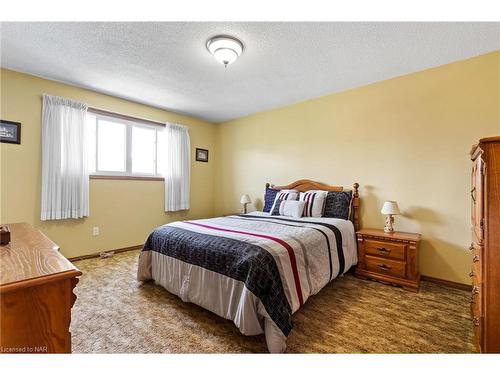 337 Barrick Road, Port Colborne, ON - Indoor Photo Showing Bedroom