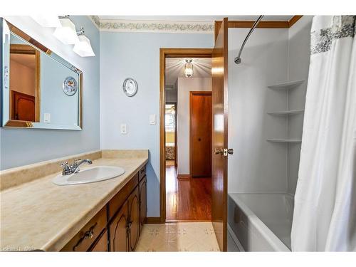 337 Barrick Road, Port Colborne, ON - Indoor Photo Showing Bathroom