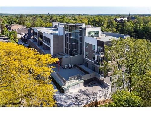 403-77 Yates Street, St. Catharines, ON - Outdoor With View