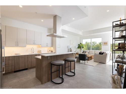 403-77 Yates Street, St. Catharines, ON - Indoor Photo Showing Kitchen With Upgraded Kitchen