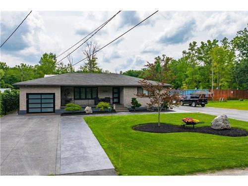 5820 Ramsey Road, Niagara Falls, ON - Outdoor With Facade