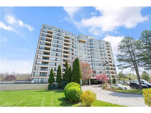 1001-3 Towering Heights Boulevard, St. Catharines, ON - Outdoor With Facade