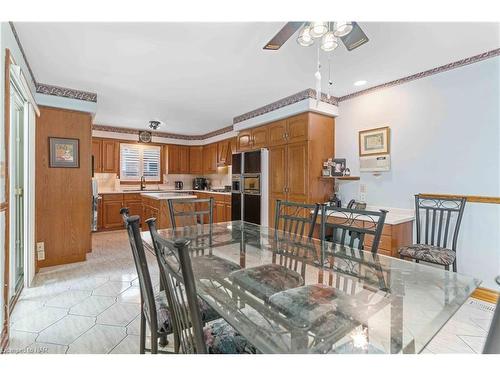 7737 Mount Carmel Boulevard, Niagara Falls, ON - Indoor Photo Showing Dining Room