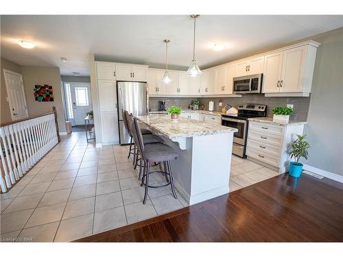 14-77 Avery Crescent, St. Catharines, ON - Indoor Photo Showing Kitchen With Stainless Steel Kitchen With Upgraded Kitchen